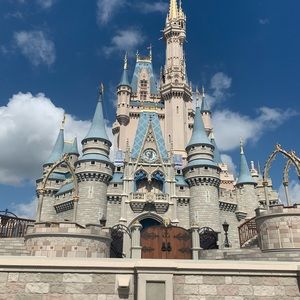 Meet your Posher, Sandy